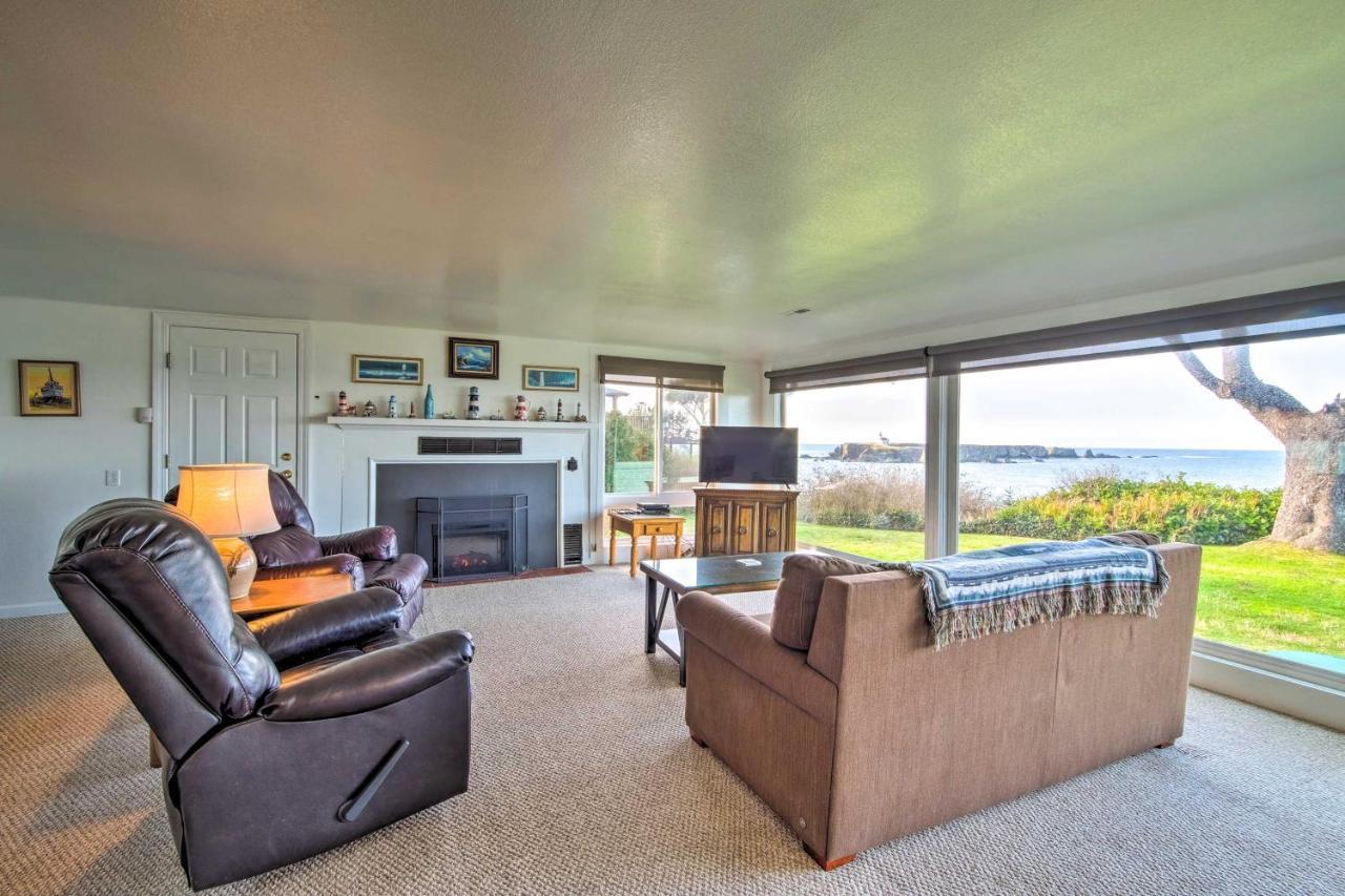 Cliffside Lighthouse With Ocean View * Coos Bay