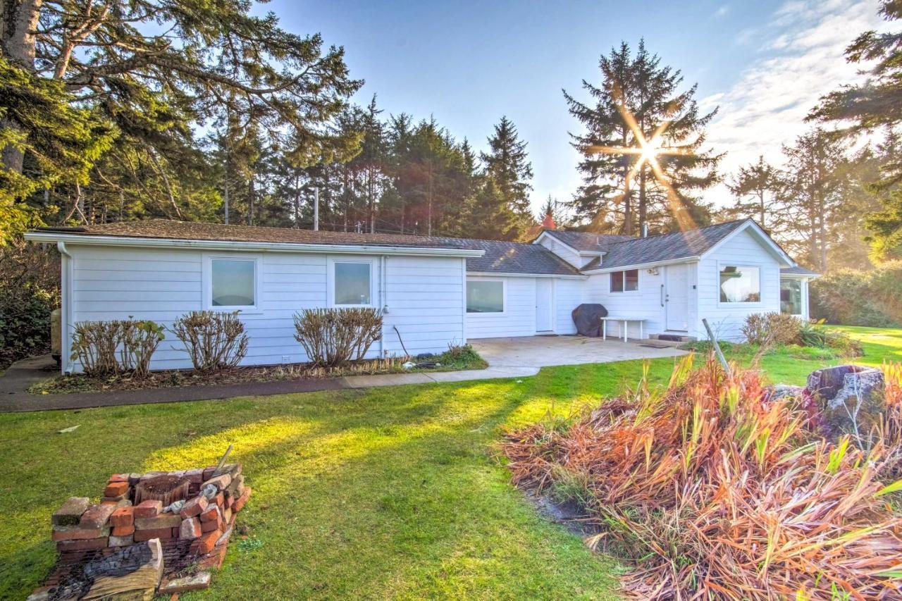 Cliffside Lighthouse With Ocean View * Coos Bay